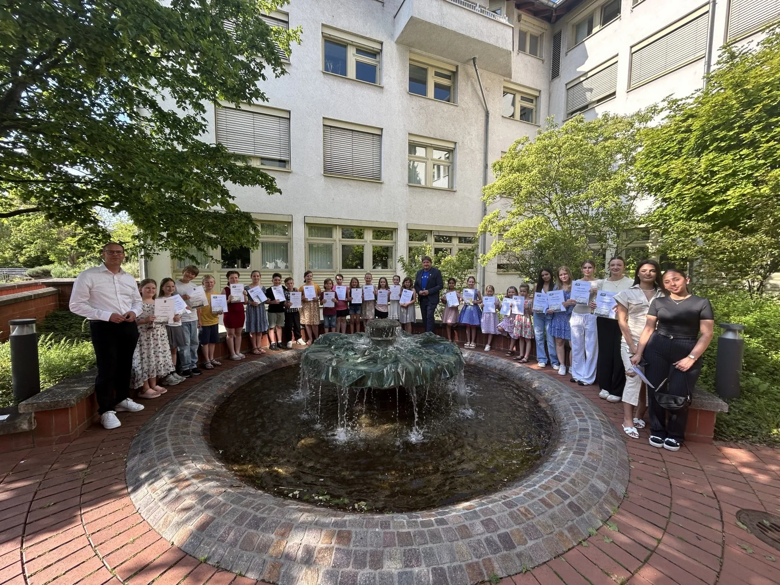 Junge Stimmen für Europa: Alzeyer Schülerinnen und Schüler überzeugen im Wettbewerb