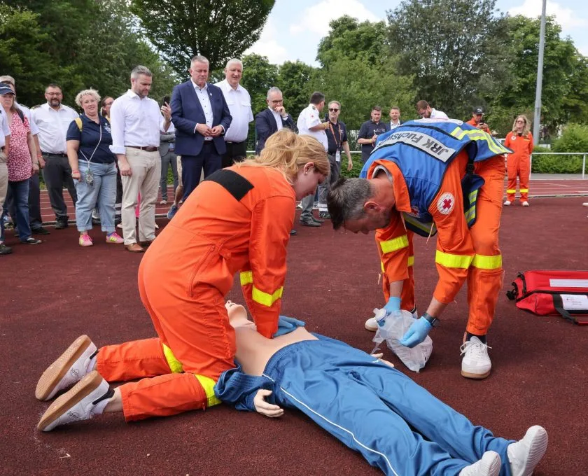 Ehrenamt im Mittelpunkt: 400 Rotkreuzler zeigen bei RoKET ihr Können