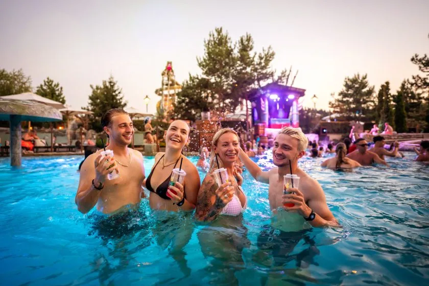 Rulantica Sommernachtspartys 2026: Wasserspaß, Musik und Sommerfeeling bis Mitternacht