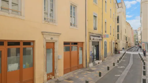 NÎMES : Nationale