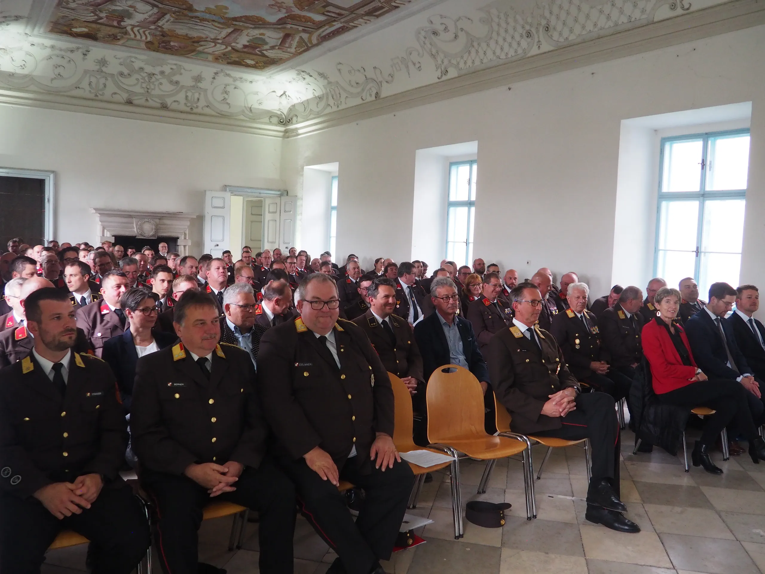 Gallery image 9 - Verdiente Feuerwehrmitglieder beim Abschnittsfeuerwehrtag in Dross geehrt 
