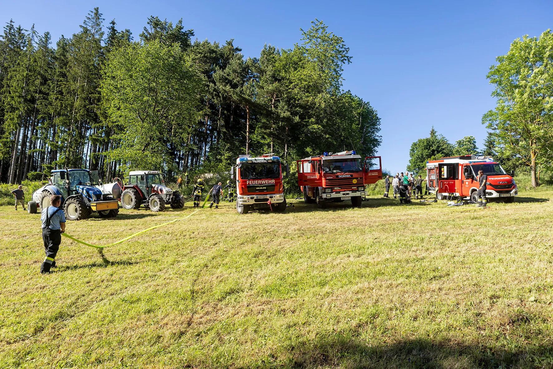 Gallery image 7 -  Fünf Feuerwehren im Einsatz - Waldbrand in Nöhagen 