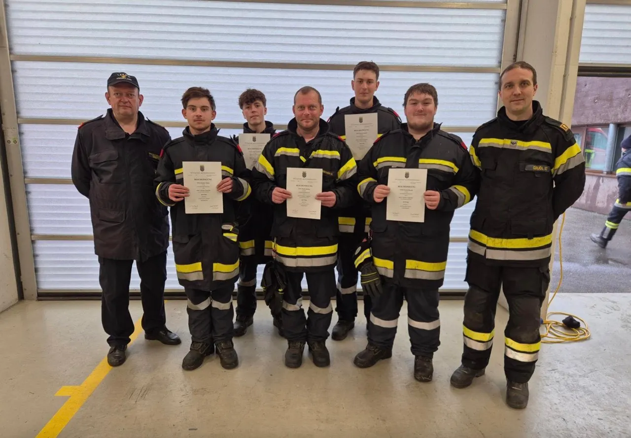 Fünf neue Truppmänner für die Freiwillige Feuerwehr Droß