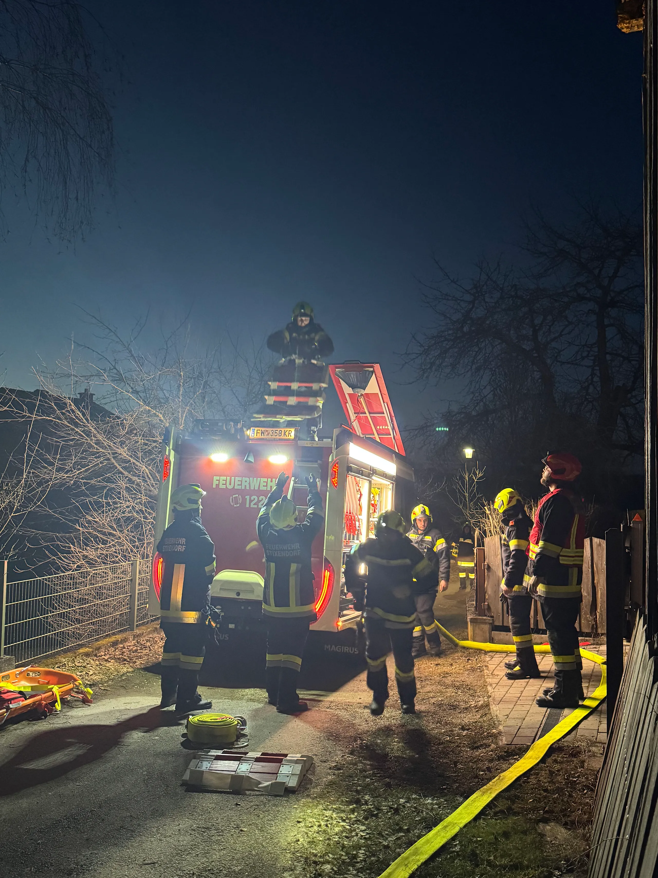 Gallery image 1 - Übung B2: Werkstättenbrand