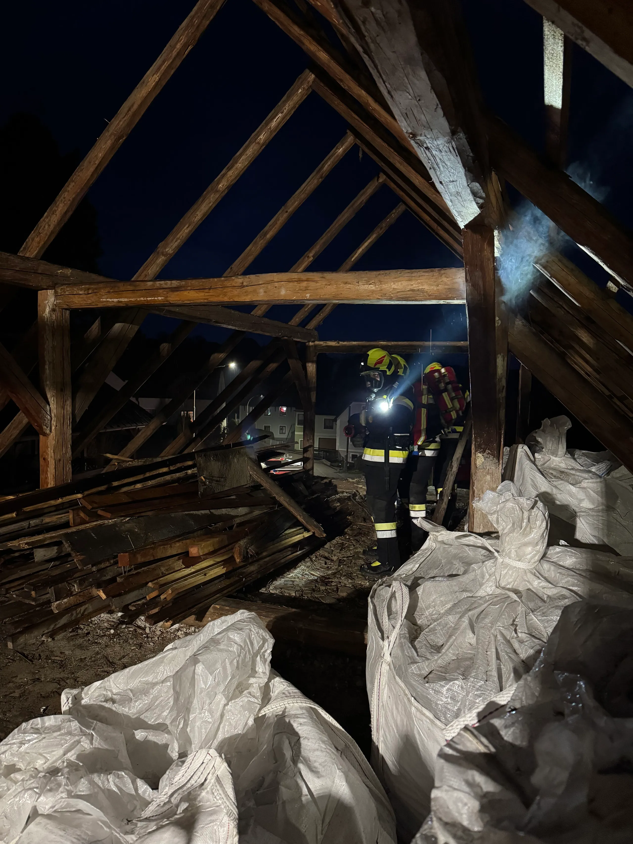 Gallery image 1 - Übung B2: Baustellenbrand und Menschenrettung