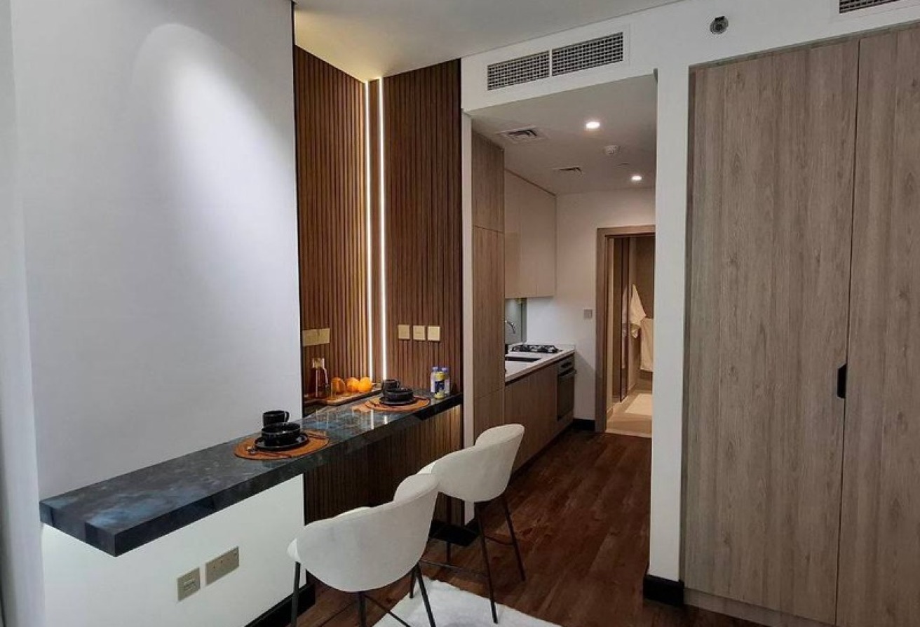 HIGH ROI STUDIO | CANAL VIEWS | PENINSULA ONE - 2