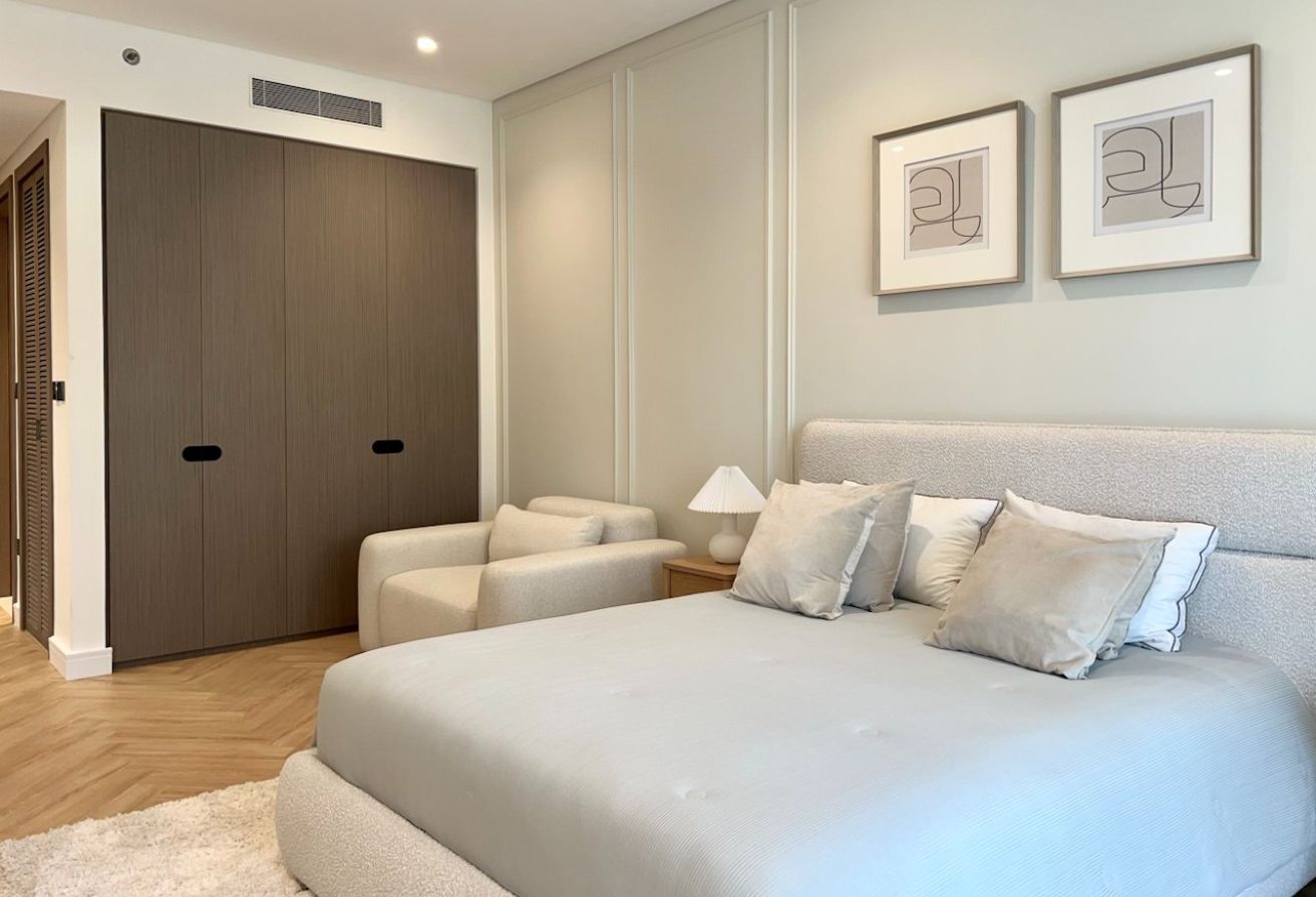 BURJ KHALIFA VIEW | FULLY FURNISHED | VACANT - 4