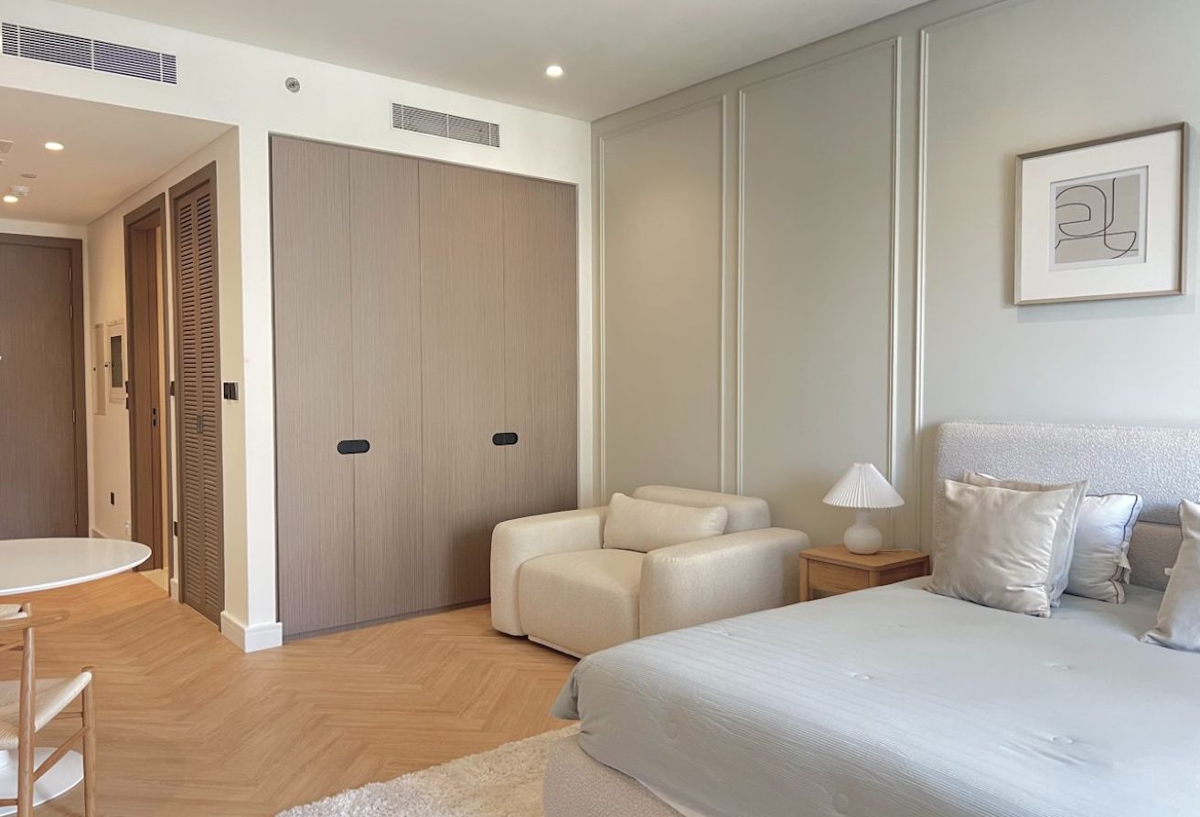 BURJ KHALIFA VIEW | FULLY FURNISHED | VACANT - 5