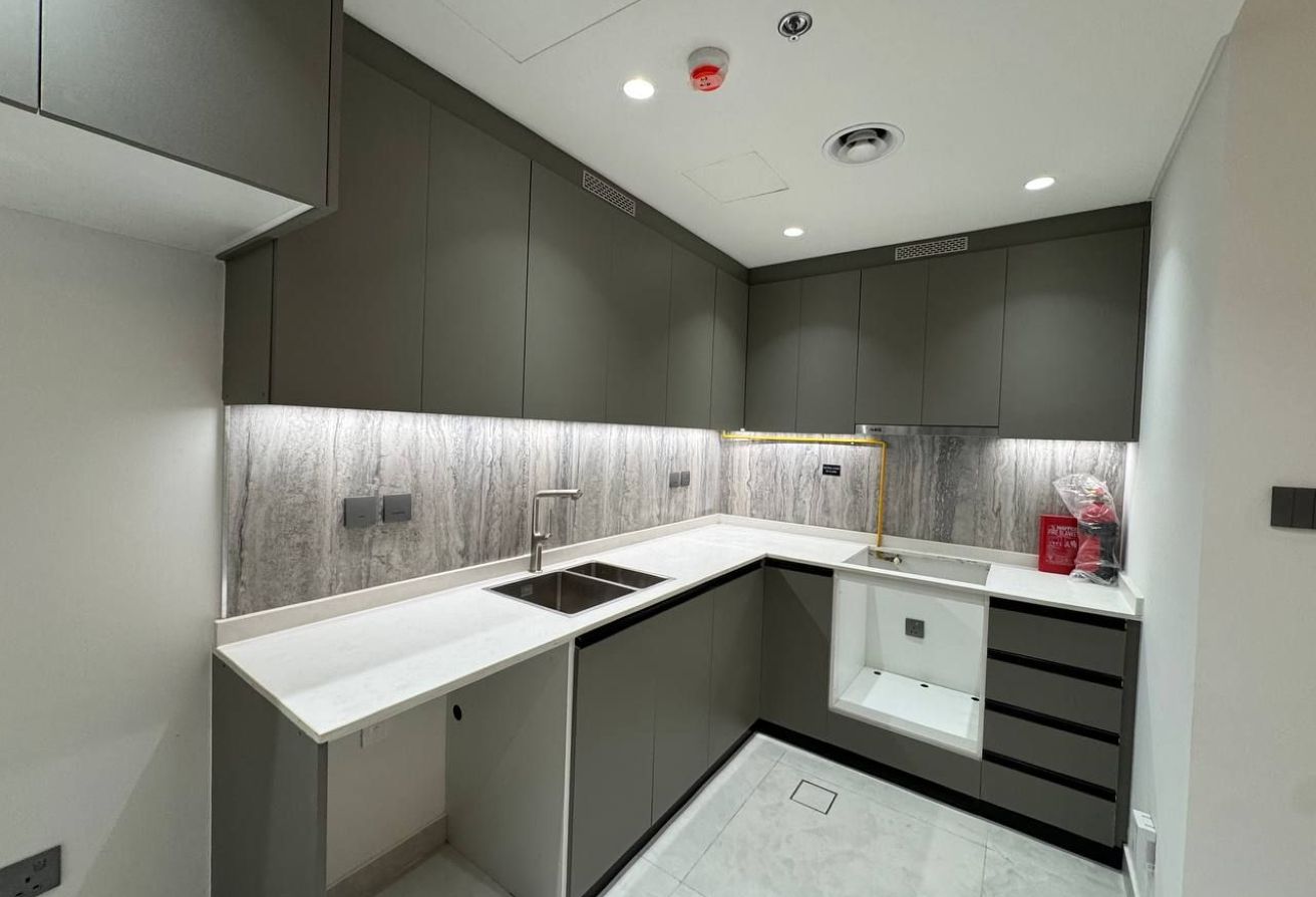 FULLY FURNISHED | FAMILY COMMUNITY | SKYLINE VIEW - 11