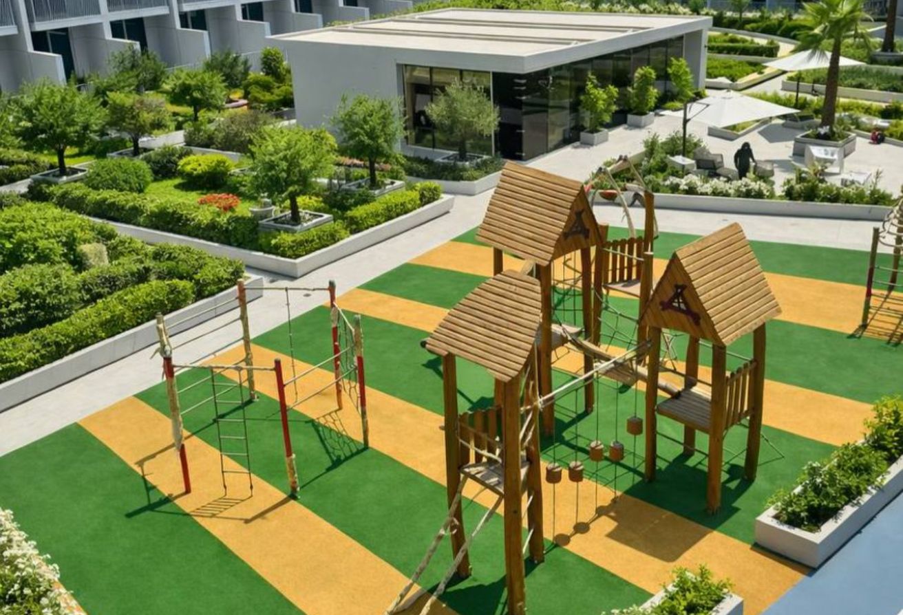 BALCONY | OPEN-PLAN LIVING | MODERN GYM - 13