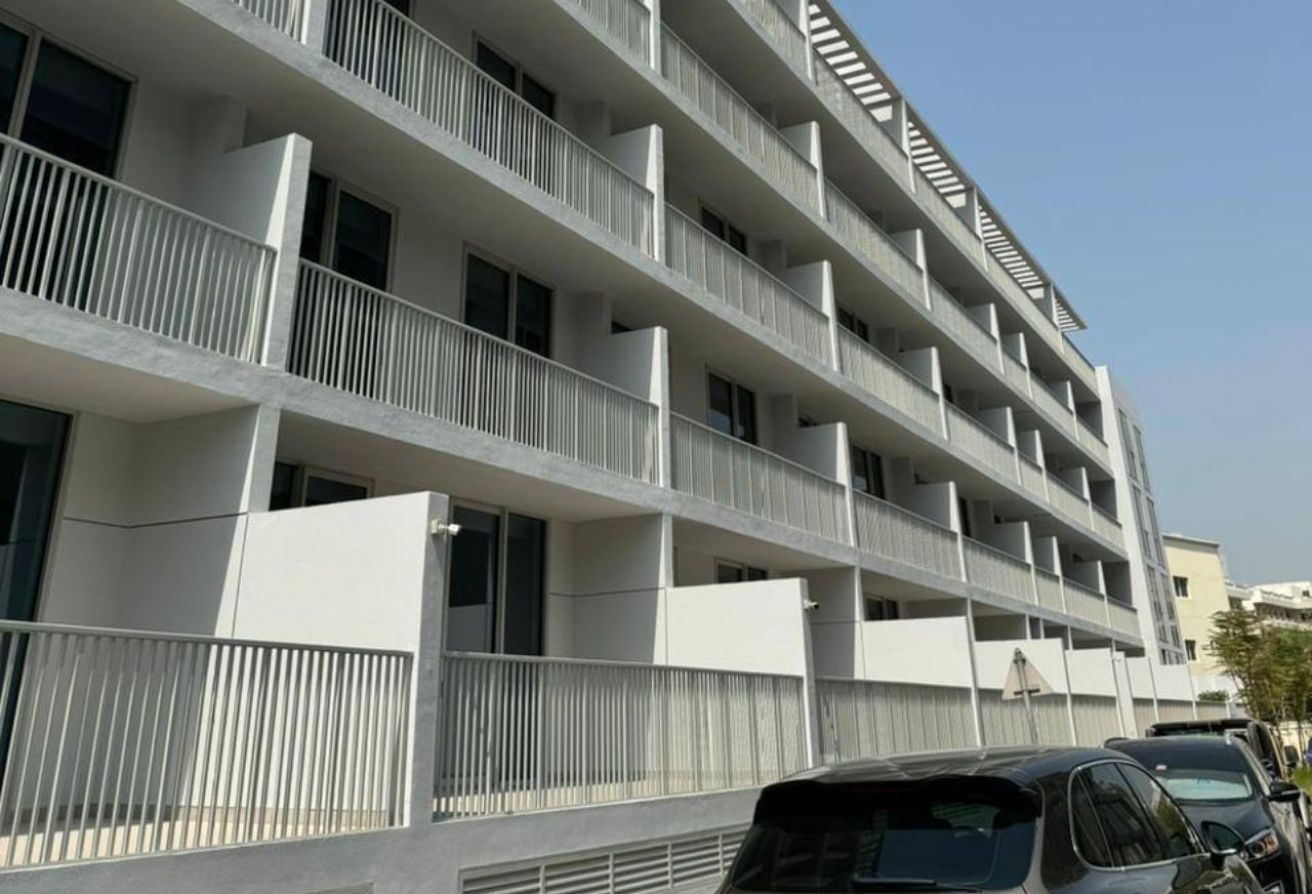 BALCONY | OPEN-PLAN LIVING | MODERN GYM - 9