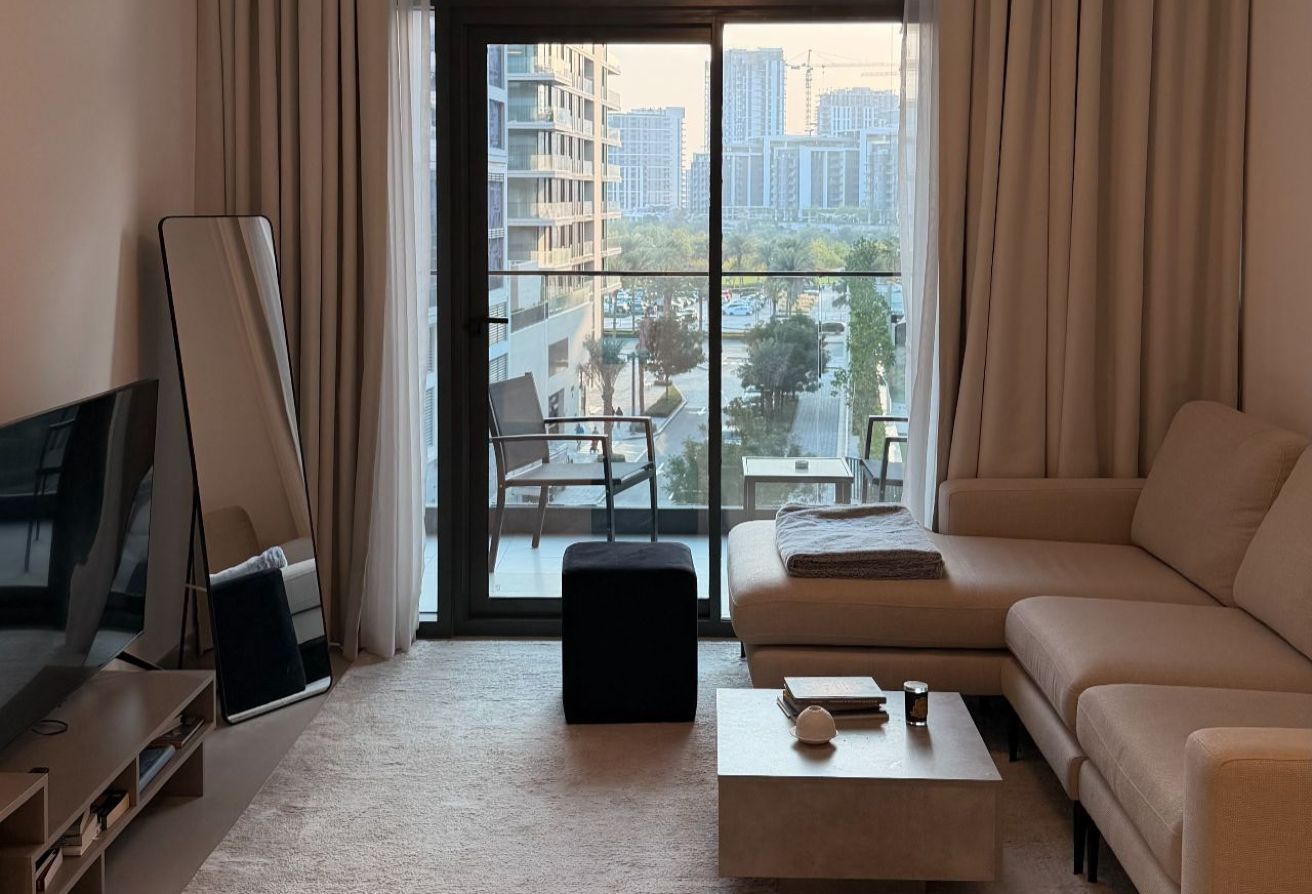 FULLY FURNISHED | PRIME LOCATION | READY TO MOVE - 2