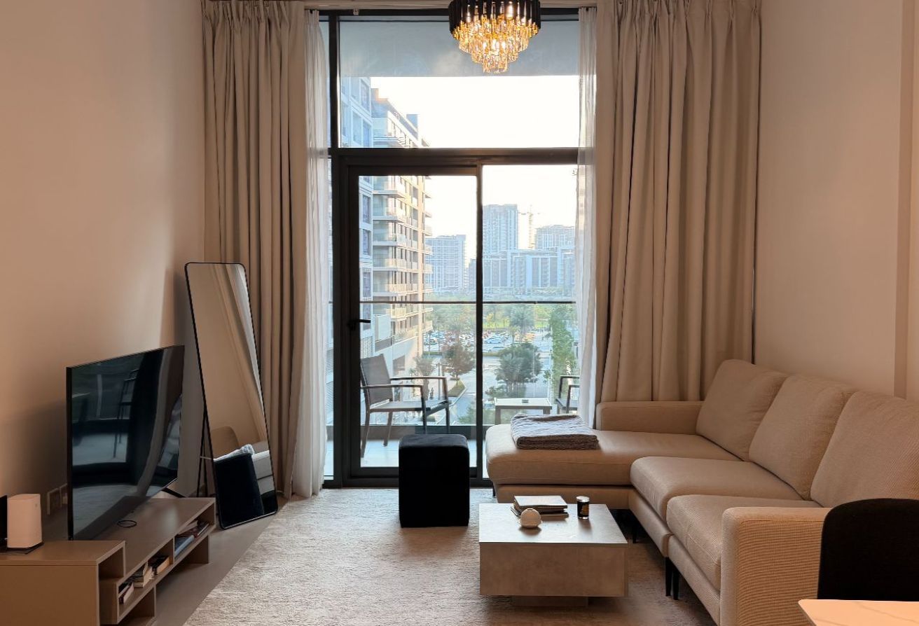 FULLY FURNISHED | PRIME LOCATION | READY TO MOVE