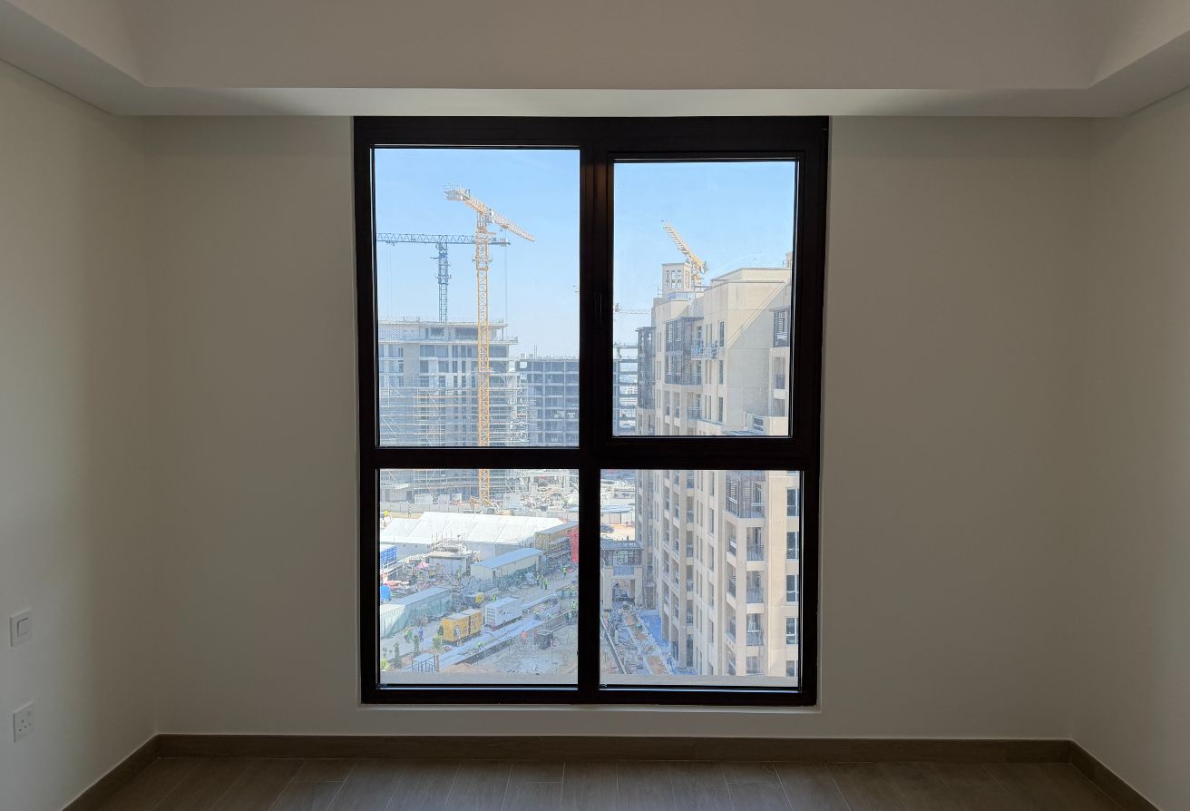 HIGH FLOOR | LARGE WINDOWS | PRESTIGE LOCATION - 4