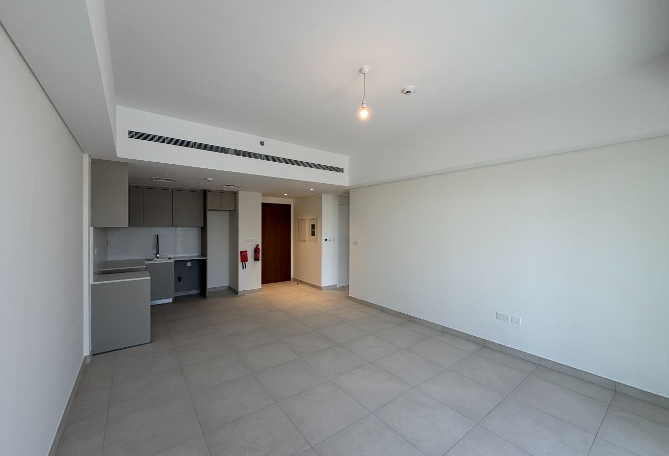 HIGH FLOOR | LARGE WINDOWS | PRESTIGE LOCATION - 7