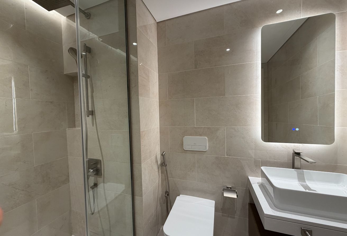 HIGH FLOOR | LARGE WINDOWS | PRESTIGE LOCATION - 13