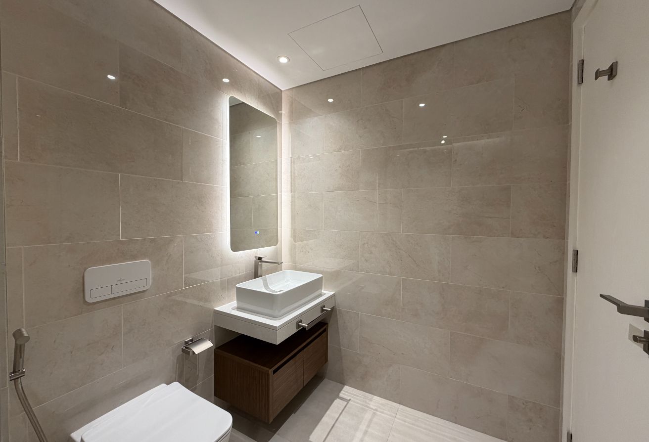 HIGH FLOOR | LARGE WINDOWS | PRESTIGE LOCATION - 12