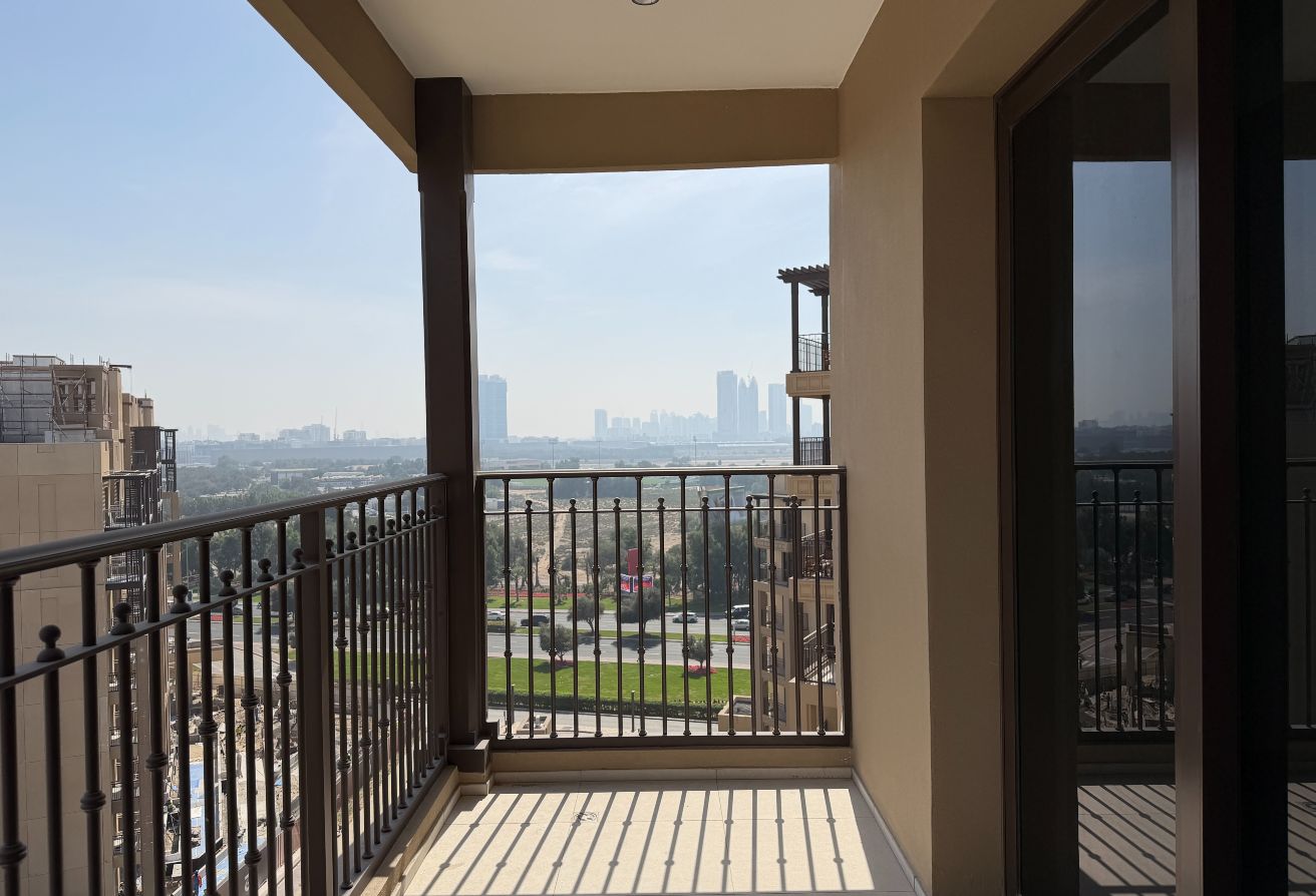 HIGH FLOOR | LARGE WINDOWS | PRESTIGE LOCATION - 16