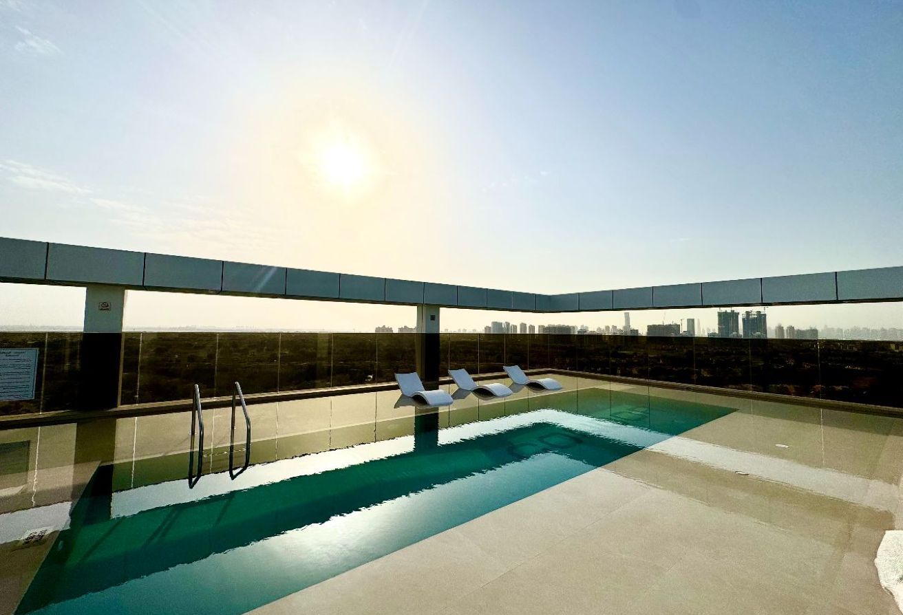 BRAND NEW BUILDING | READY TO MOVE | GOLF LINKS - 14