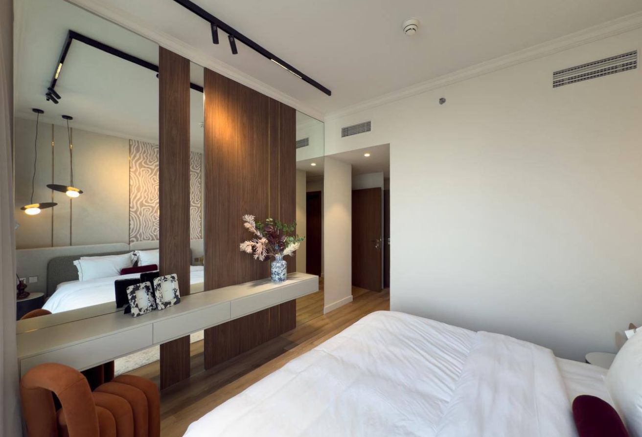 MARINA VIEW | UPGRADED | LUXURY | HIGH FLOOR - 4