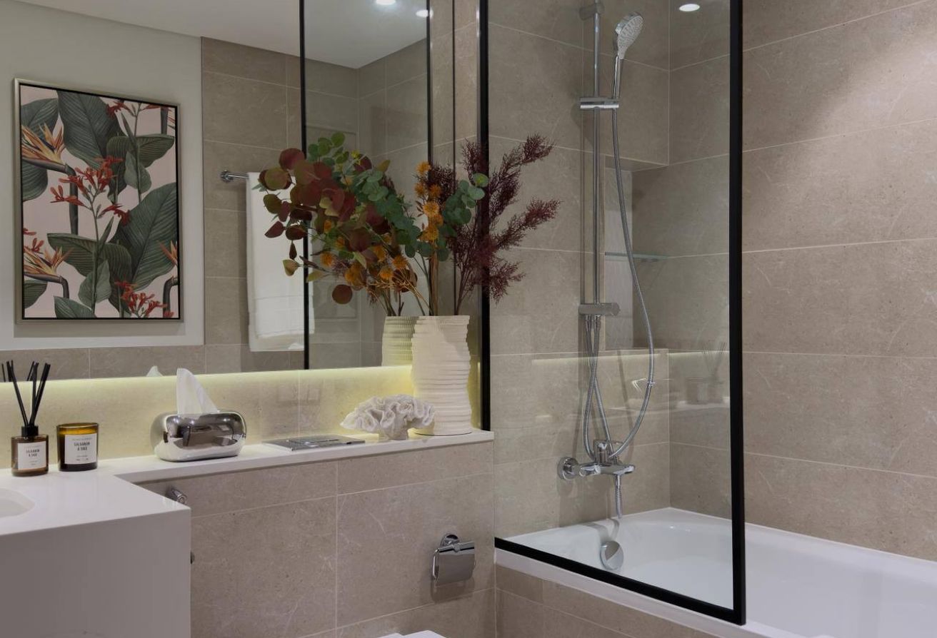 MARINA VIEW | UPGRADED | LUXURY | HIGH FLOOR - 14