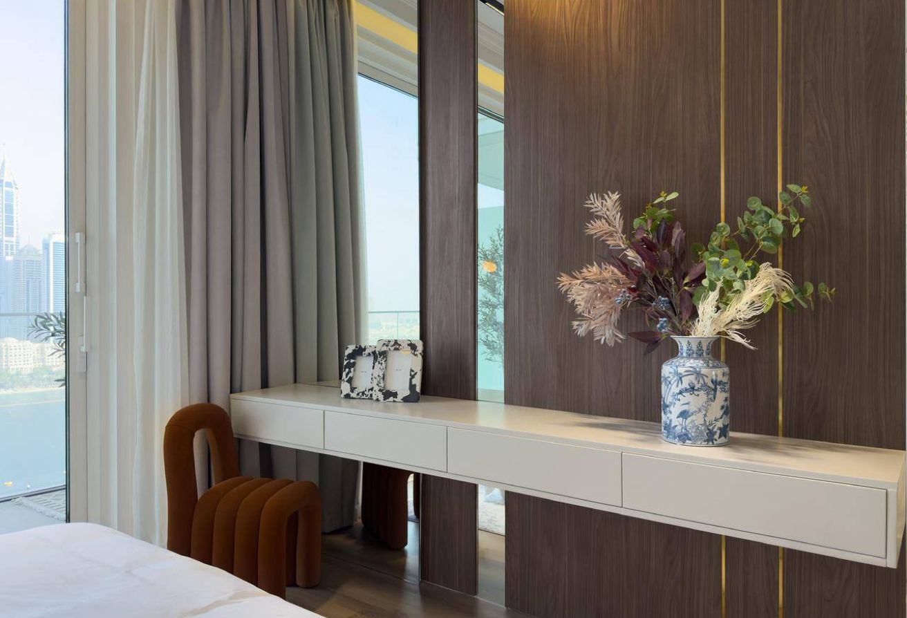 MARINA VIEW | UPGRADED | LUXURY | HIGH FLOOR - 6