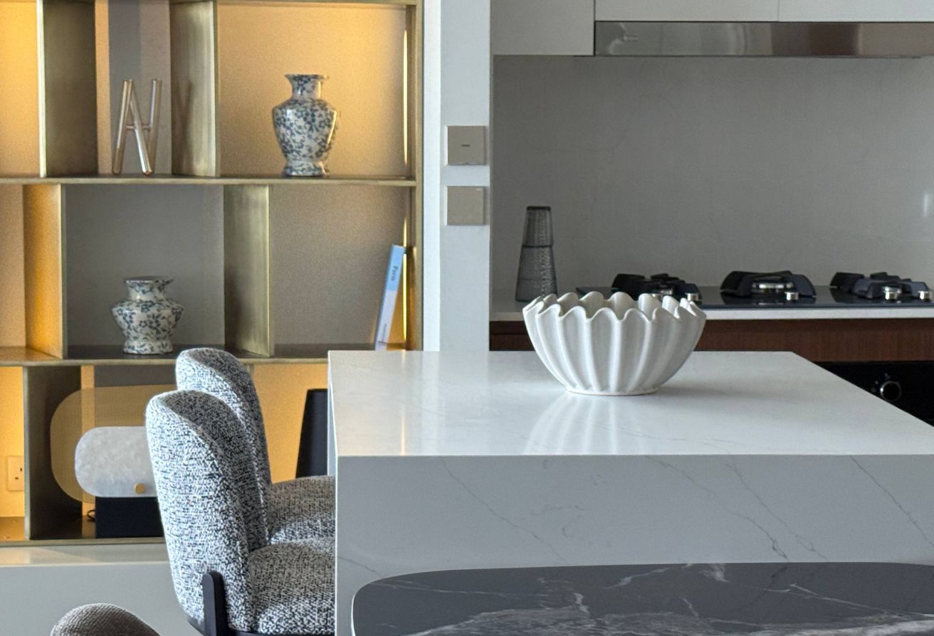 MARINA VIEW | UPGRADED | LUXURY | HIGH FLOOR - 18