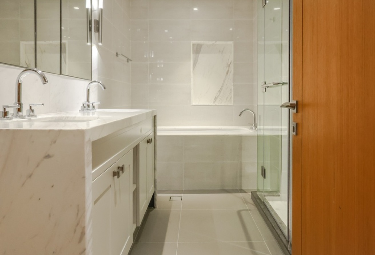 LUXURY 3BR | BURJ KHALIFA VIEW | OPERA GRAND - 11