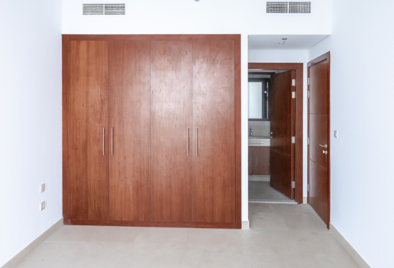 SPACIOUS 2BR | SKYLINE VIEWS | BURJ VISTA - 4