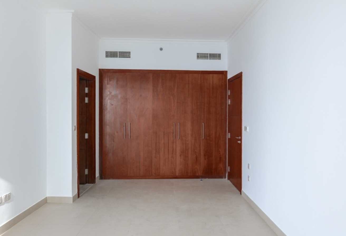 SPACIOUS 2BR | SKYLINE VIEWS | BURJ VISTA - 3