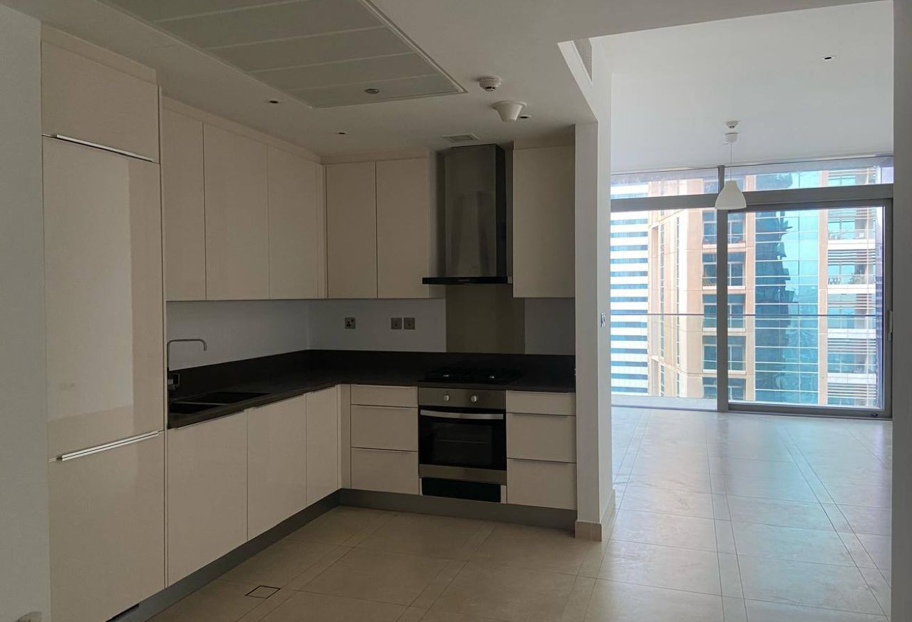 SPACIOUS 2BR | PANORAMIC VIEWS | DUBAI MARINA - 2