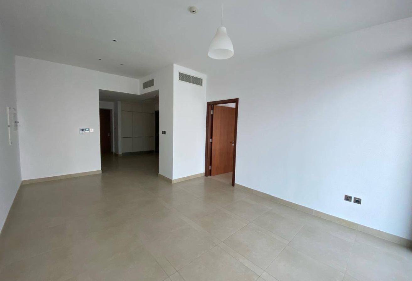 SPACIOUS 2BR | PANORAMIC VIEWS | DUBAI MARINA - 4