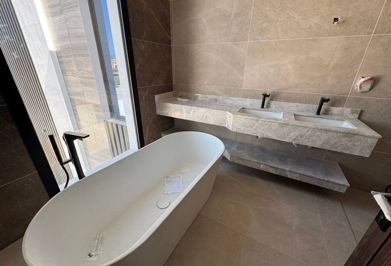 MODERN 7BR VILLA | LAVISH GARDEN | PRIME LOCATION - 17