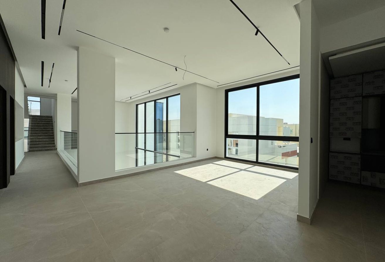 MODERN 7BR VILLA | LAVISH GARDEN | PRIME LOCATION - 18