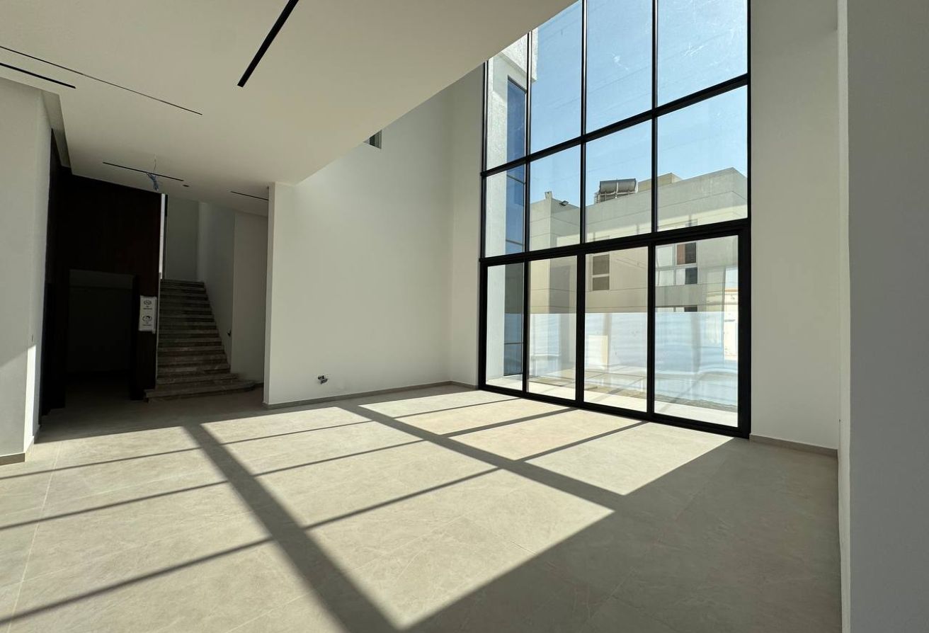 MODERN 7BR VILLA | LAVISH GARDEN | PRIME LOCATION - 12