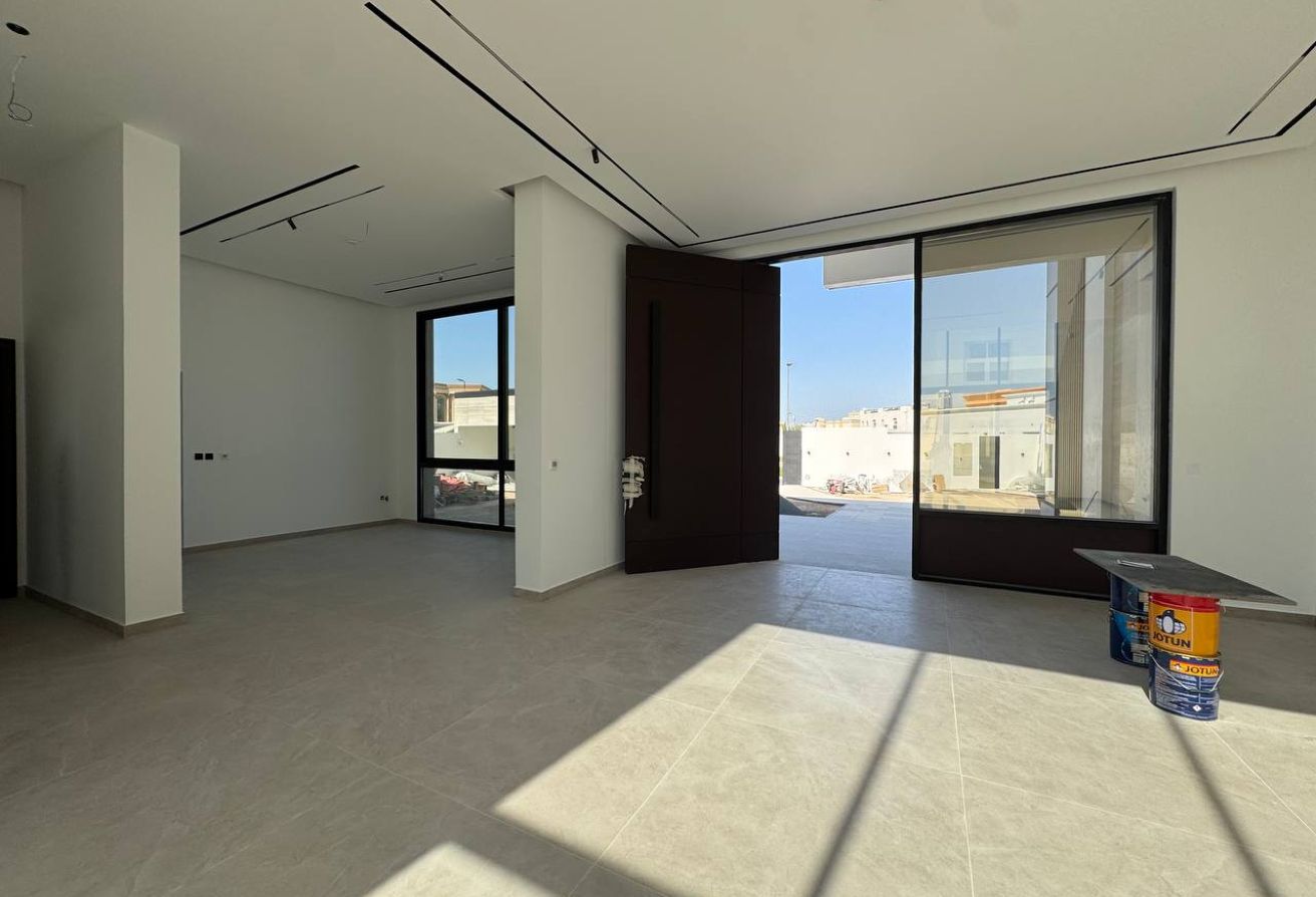 MODERN 7BR VILLA | LAVISH GARDEN | PRIME LOCATION - 13