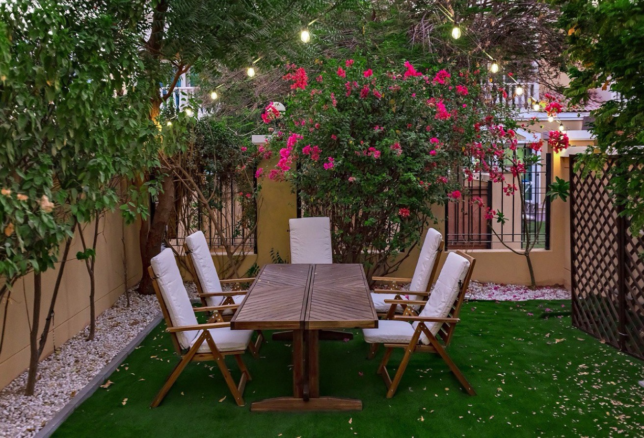 RENOVATED | FURNISHED | VACANT | PRIME LOCATION - 16