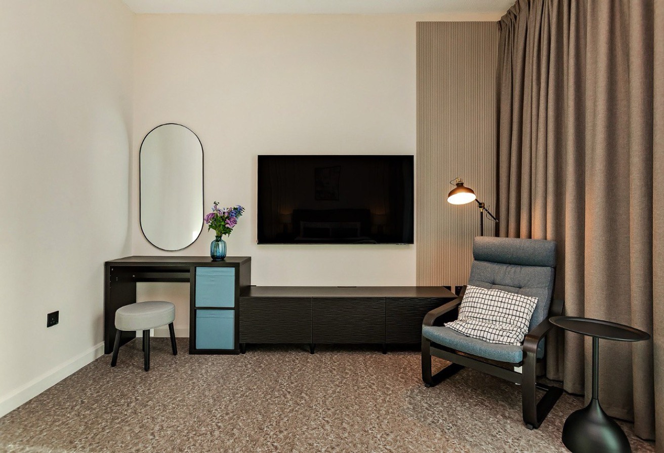 RENOVATED | FURNISHED | VACANT | PRIME LOCATION - 9