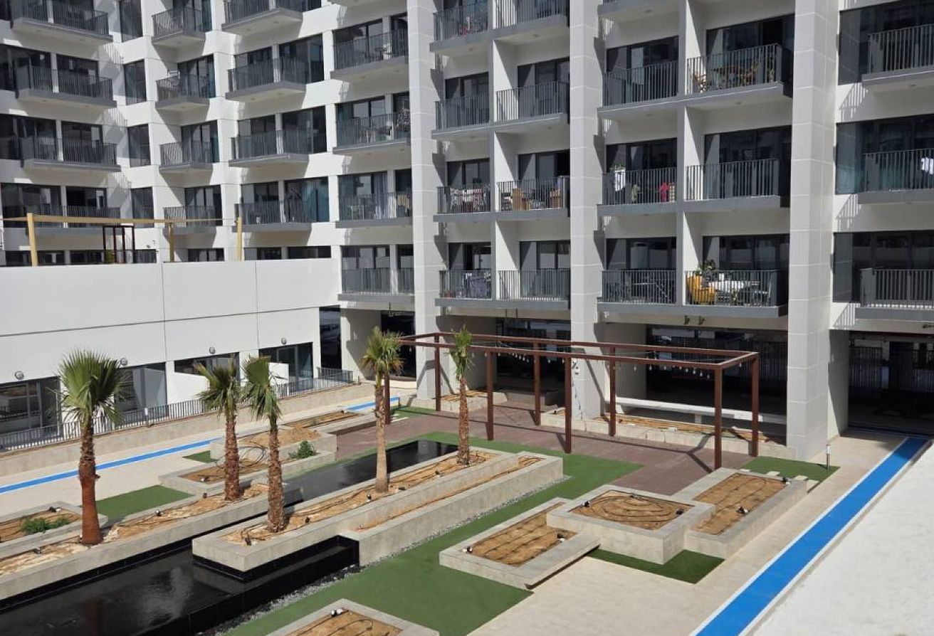 READY TO MOVE | FAMILY COMMUNITY | LAGOON VIEW - 16