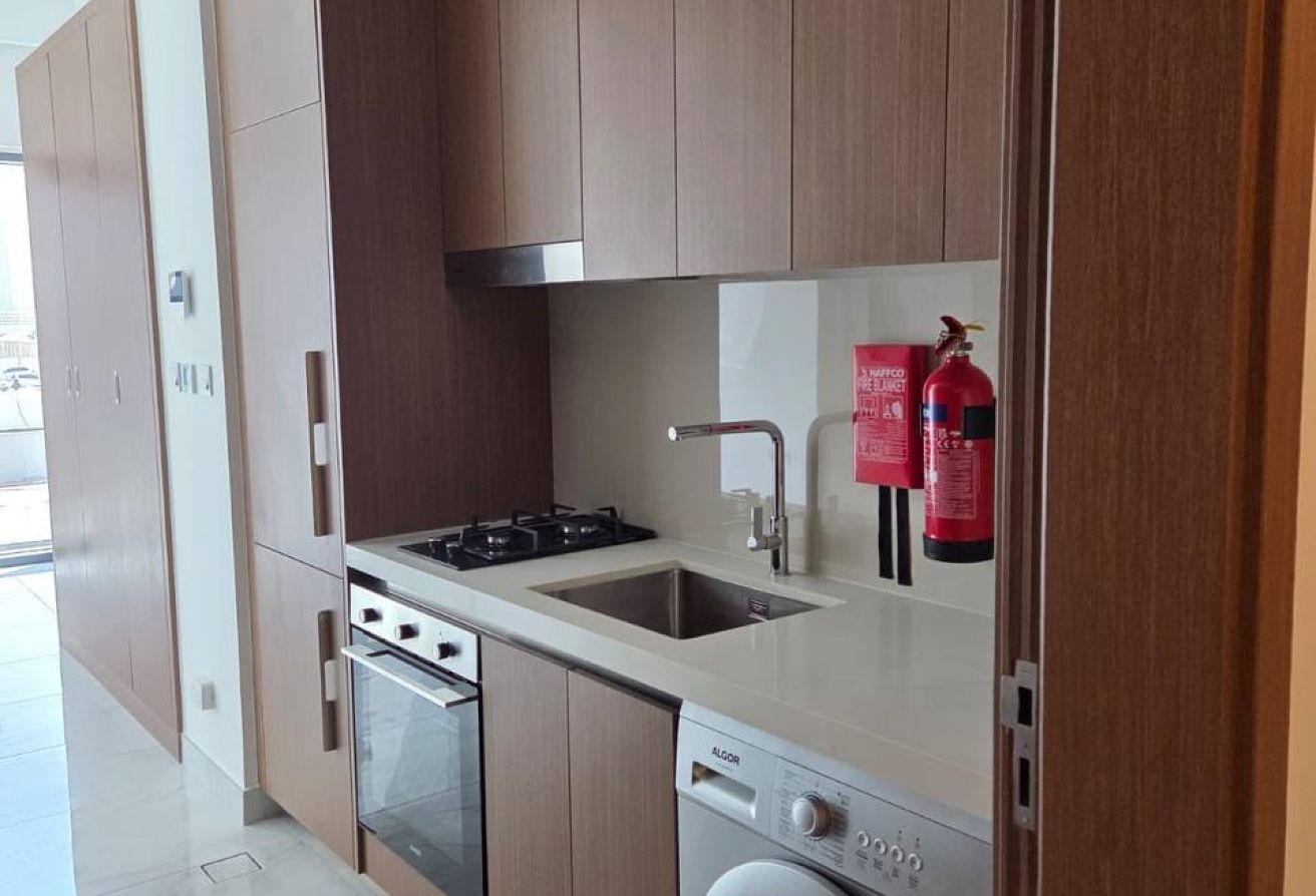 READY TO MOVE | FAMILY COMMUNITY | LAGOON VIEW - 4