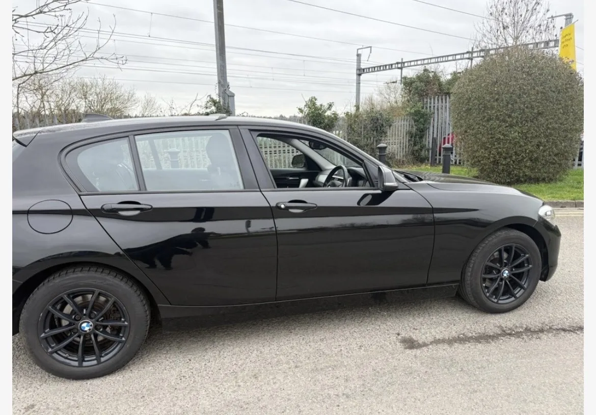 BMW 118I SE AUTO