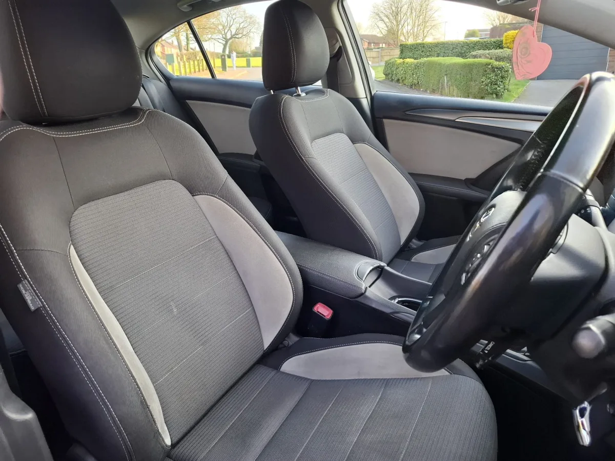 TOYOTA AVENSIS BUSINESS EDITION D-4D