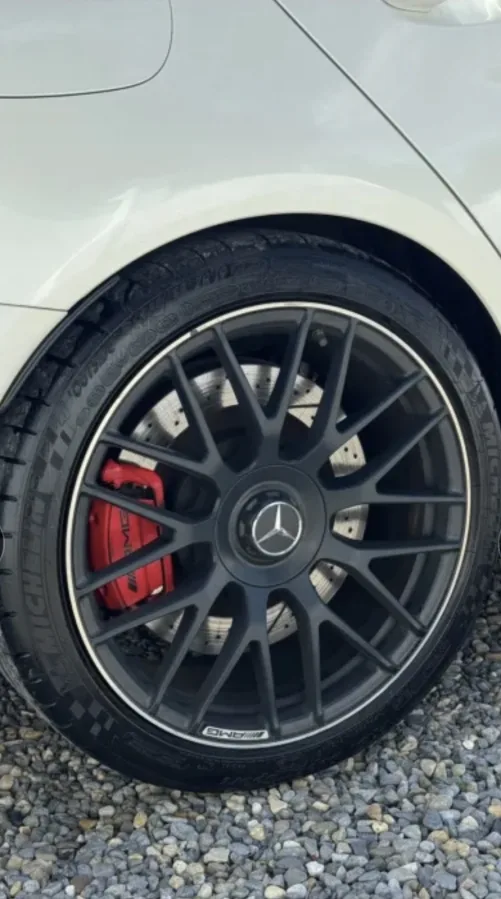 MERCEDES-BENZ AMG C63 S AUTO