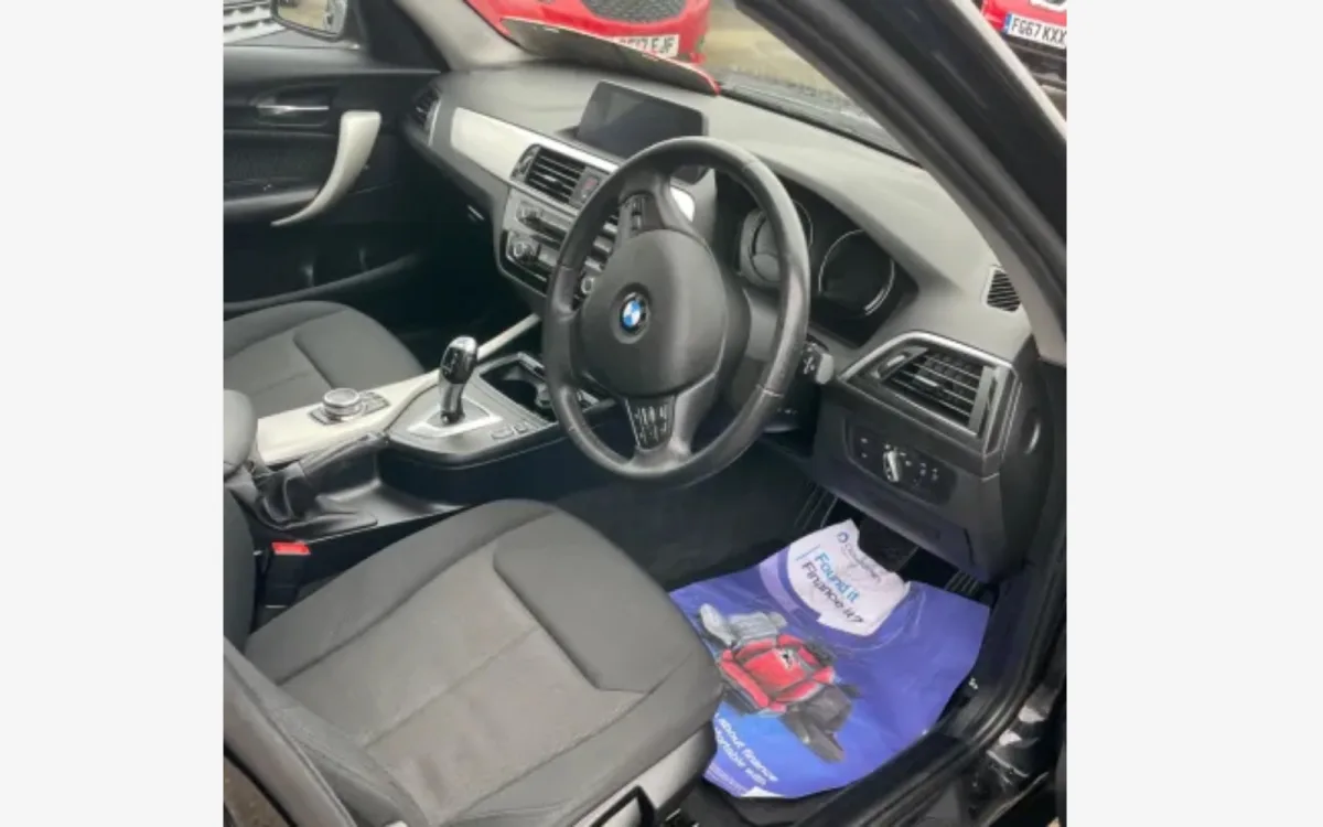 BMW 118I SE AUTO