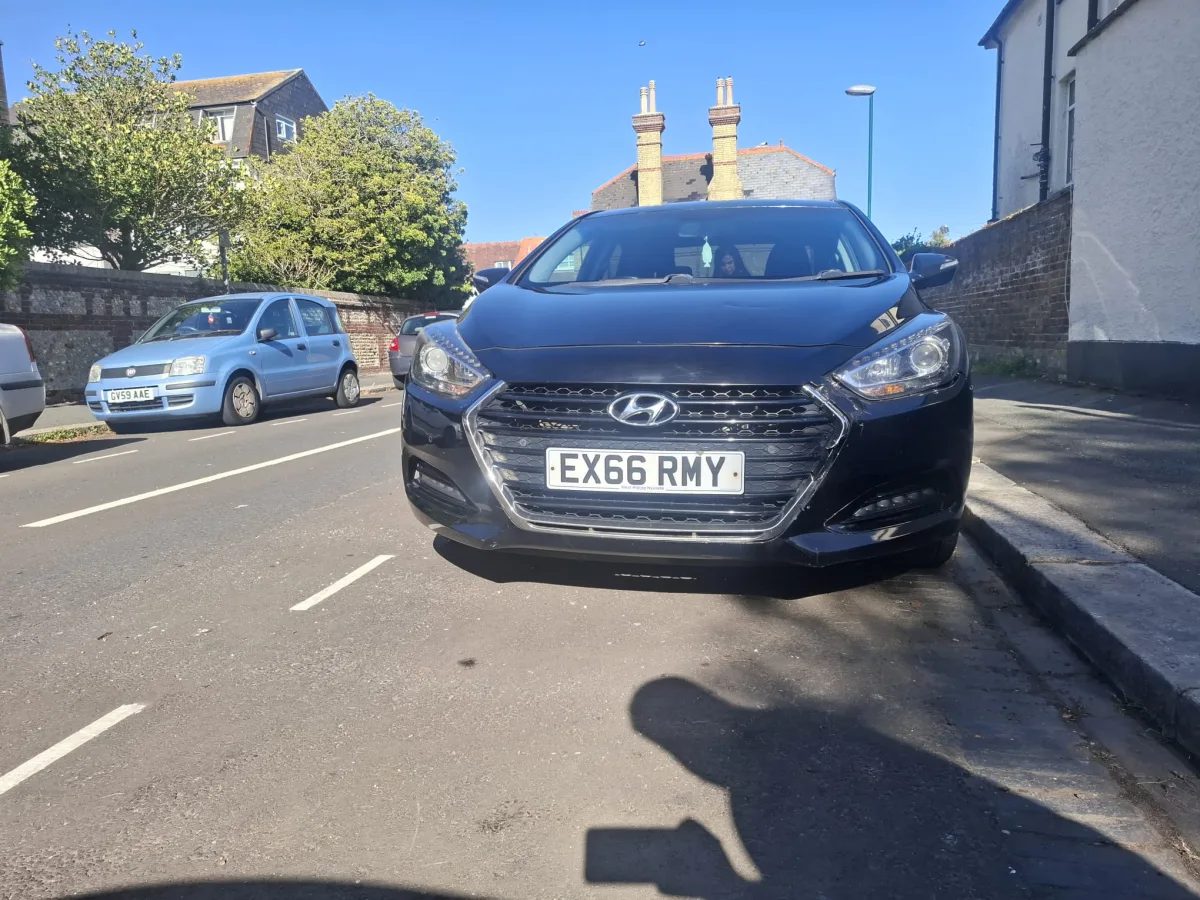 HYUNDAI I40 SE NAV CRDI BLUE DRIVE S-A