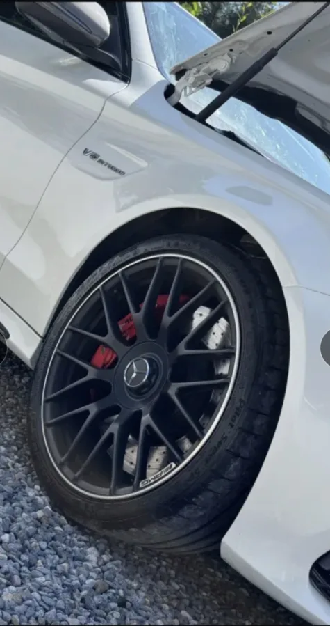 MERCEDES-BENZ AMG C63 S AUTO