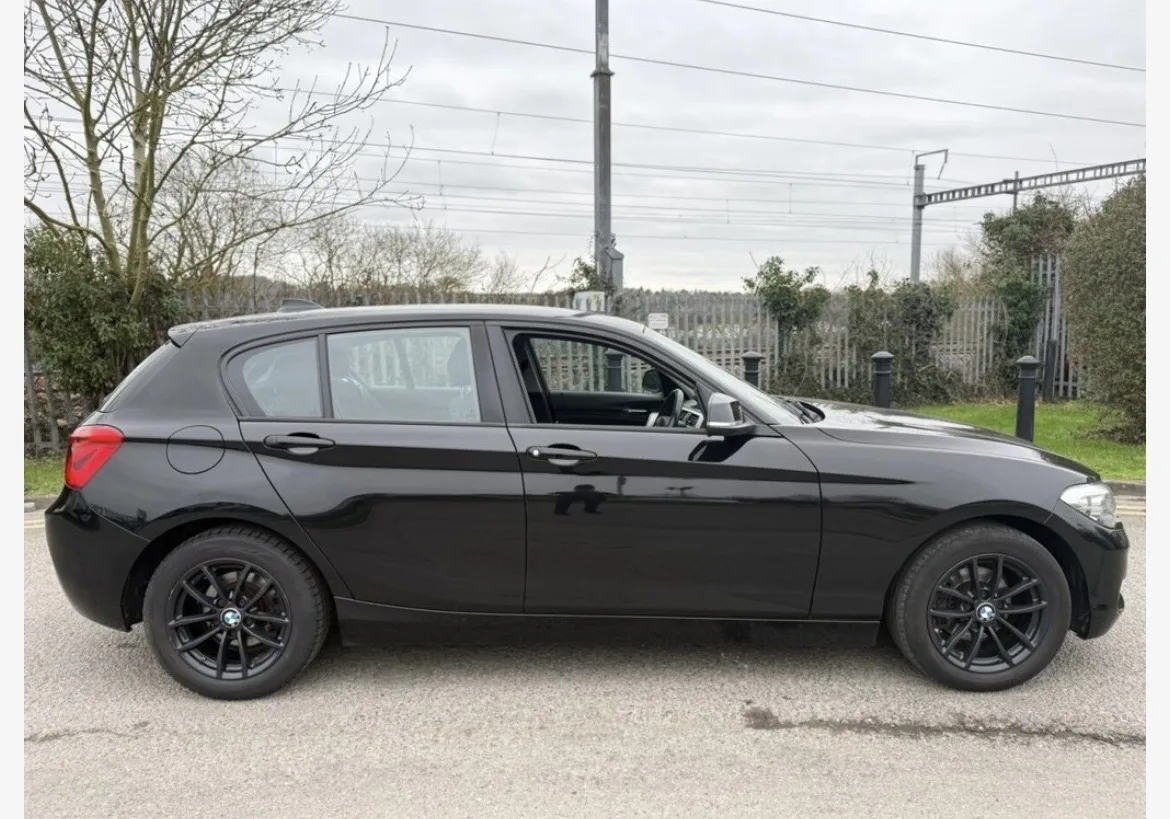 BMW 118I SE AUTO