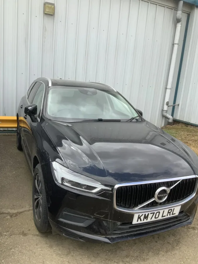VOLVO XC60 MOMENTUM B5 MHEV AUTO