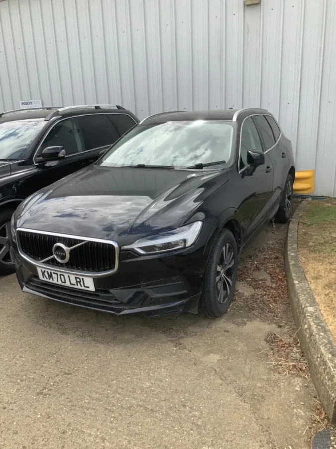 VOLVO XC60 MOMENTUM B5 MHEV AUTO