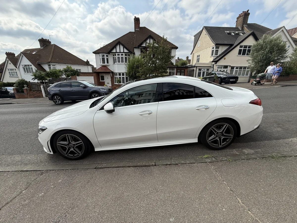 MERCEDES-BENZ CLA 220 AMG LINE PREMIUM + A